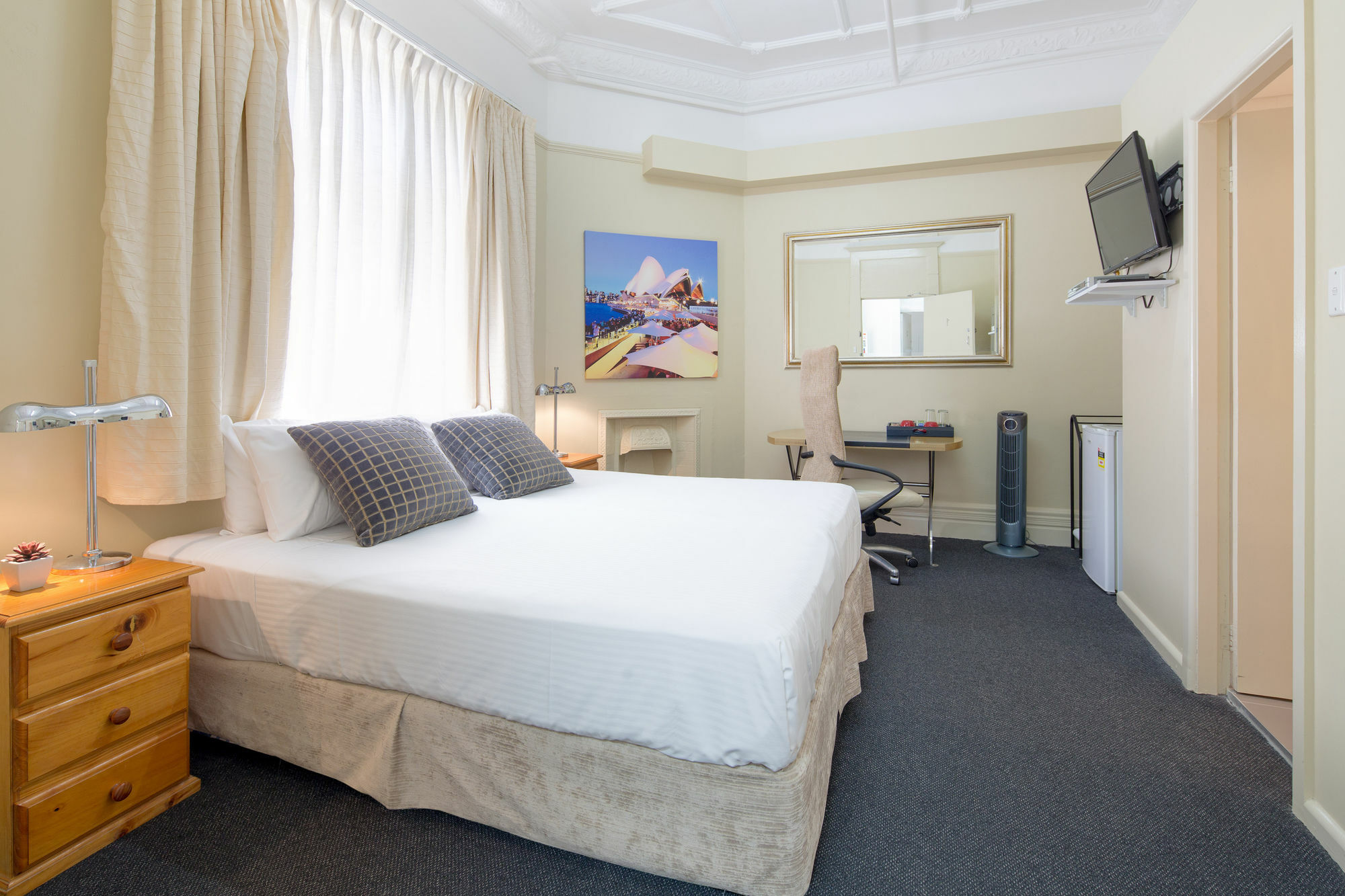 นูทรอล เบย์ ล็อดจ์ Hotel ซิดนีย์ ภายนอก รูปภาพ